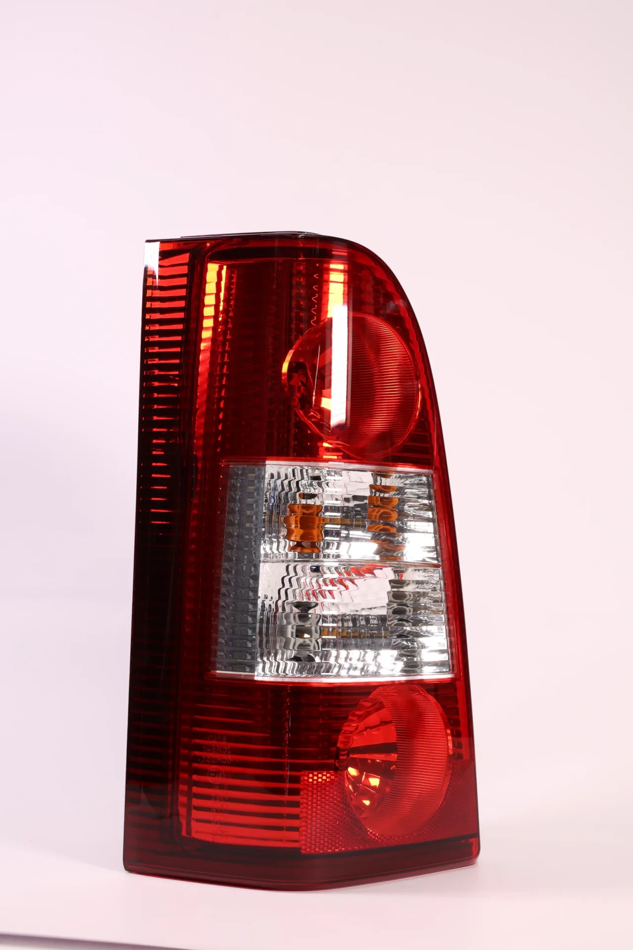 FARO POST.SX - LIGIER TR32 0061109(ex06.1.109) JS28(2°SERIE)32-40-42 - R.DOC NON ORIGINALE — foto principale