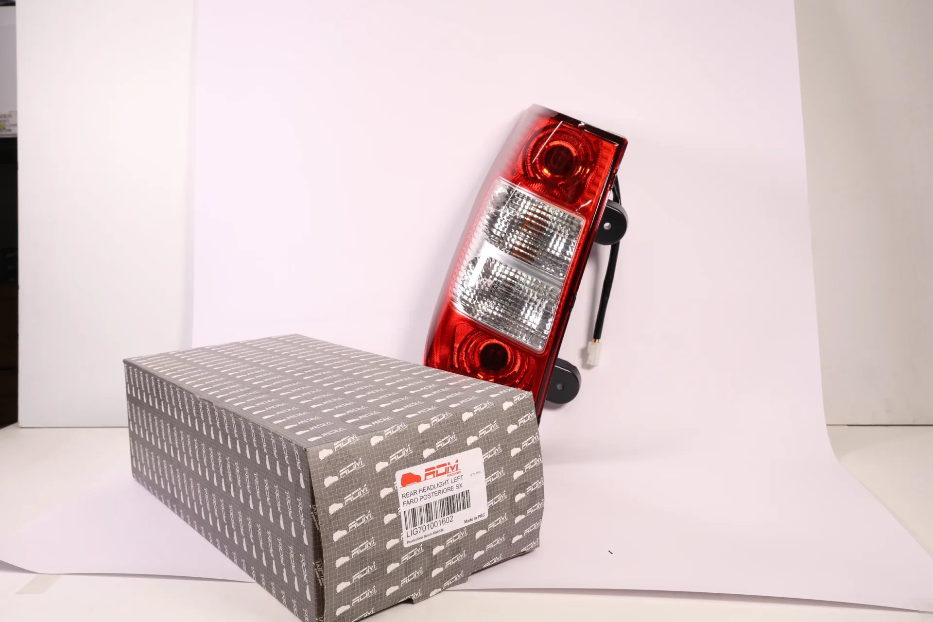 FARO POSTERIORE SX - LIGIER IXO /LIGIER JS50 - 0061123 JS36CR 36FD - R.DOC NON ORIGINALE — foto 2