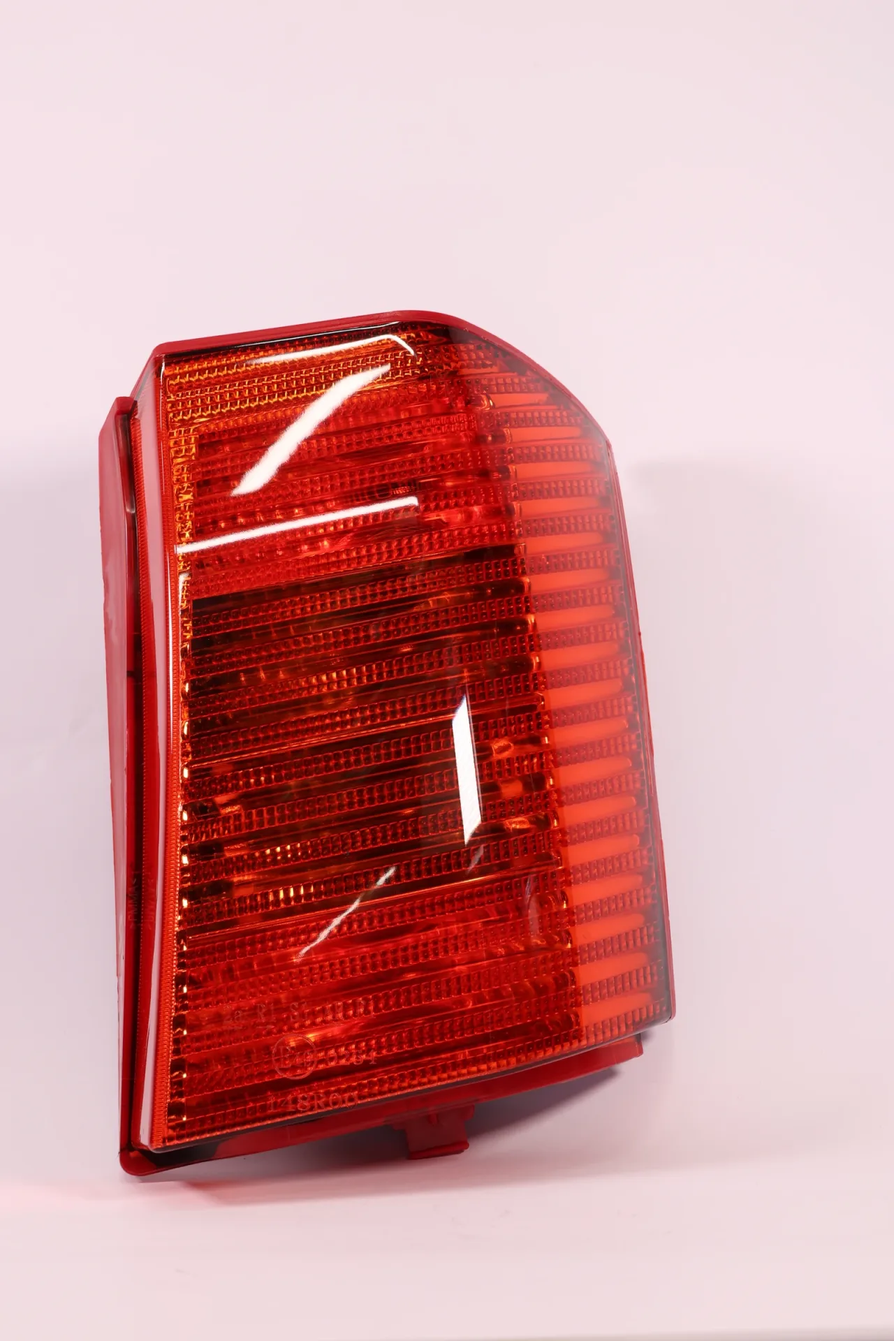 FARO POSTERIORE DX ROSSO PER MICROCAR MC1/MC2 - 1000564 - R.DOC NON ORIG. — foto 7